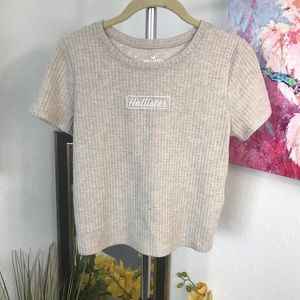 Hollister Crewneck Crop Top Size Medium